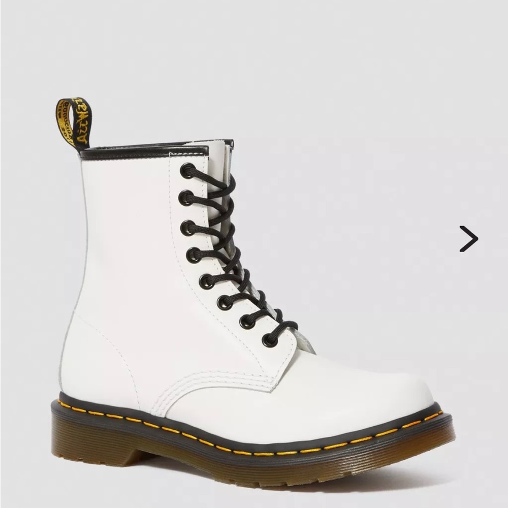 Doc Martins 1460 smooth leather lace up boot